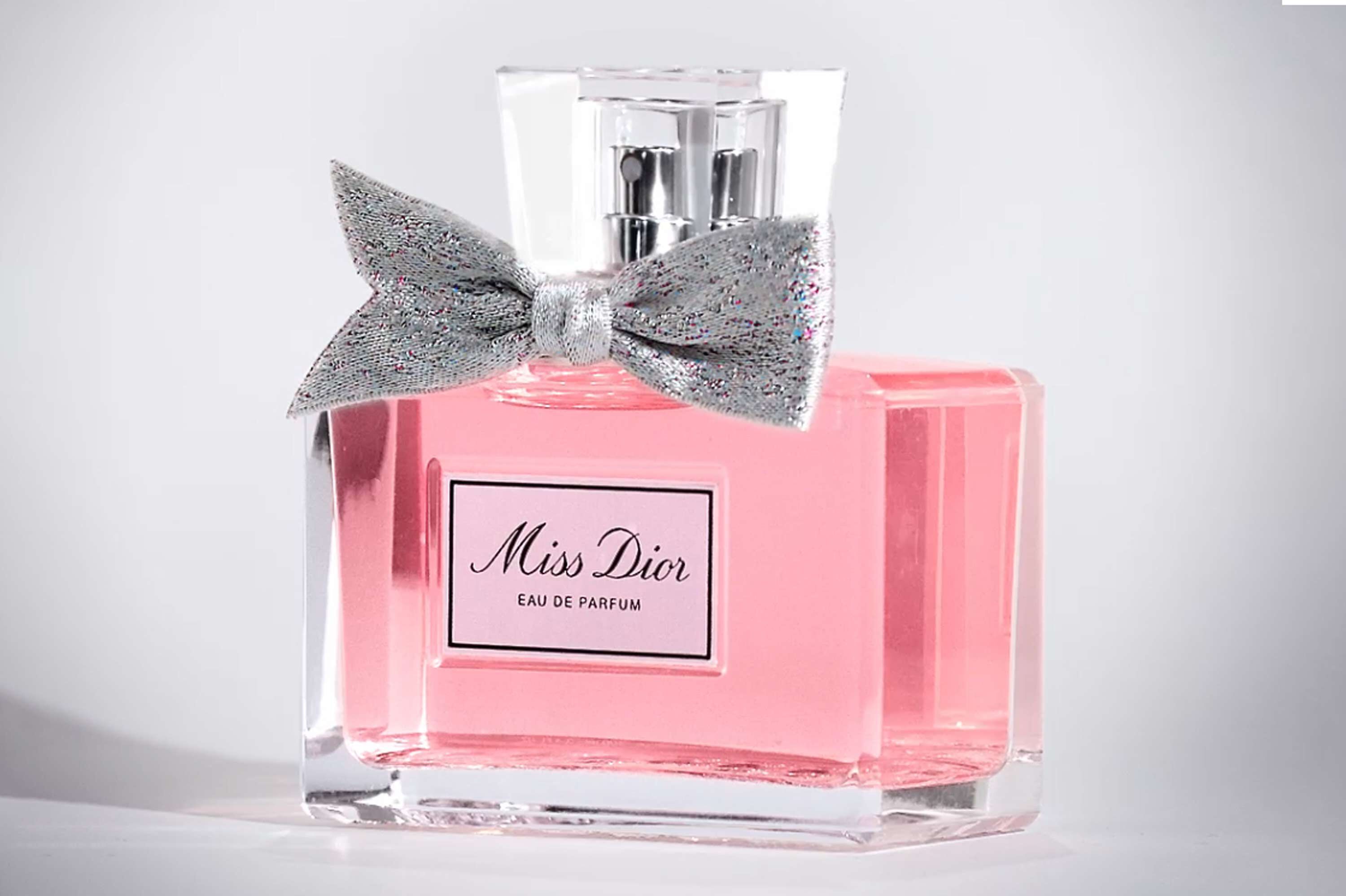 zwaarlijvigheid optocht Geweldig Miss Dior: the New Dior Eau de Parfum with a Couture Bow | DIOR