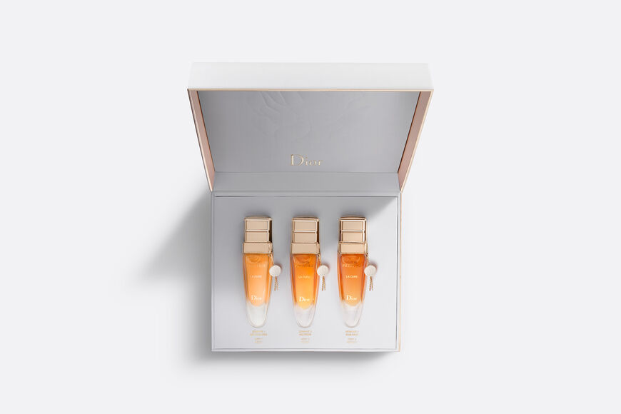 Dior - Dior Prestige La Cure Exceptional regenerating and perfecting cure treatment Open gallery
