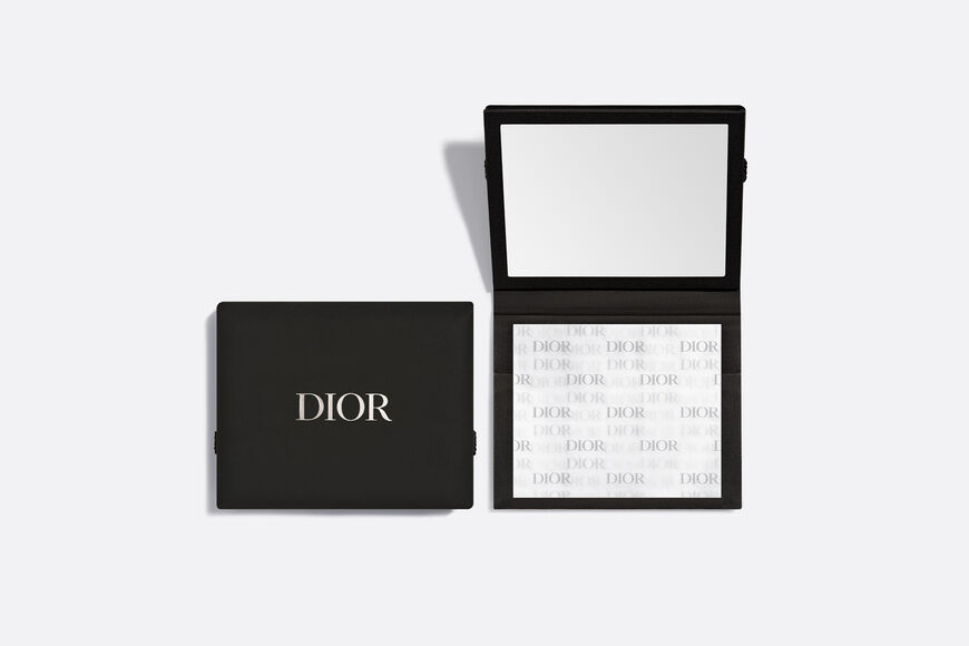 Dior - Dior Skin Mattifying Papers 100 sheets of blotting paper - instant mattifying effect Open gallery