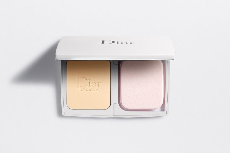 Dior - Diorsnow Compact Luminous Perfection Brightening Foundation Spf 20 - Pa +++ Correction, control & comfort - 6 Open gallery