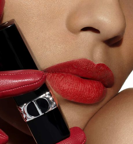 Dior - Rouge Dior Refillable lipstick with 4 couture finishes: satin, matte, metallic & new velvet - 11 Open gallery