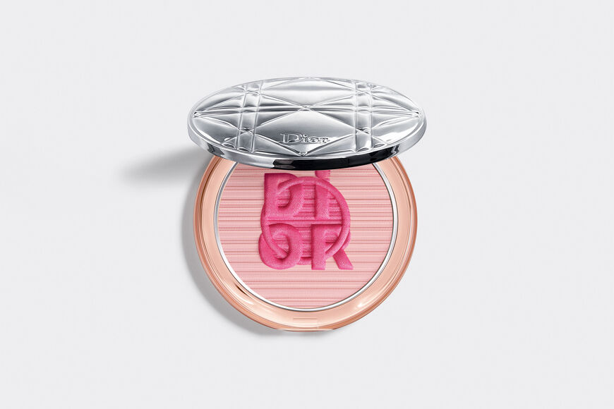 Dior - Diorskin Mineral Nude Glow - Color Games Collection Limited Edition Highlighter - brightening & correcting powder Open gallery