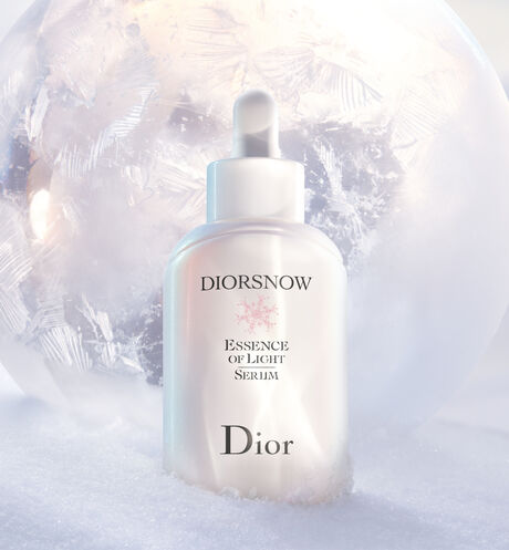 Dior - ディオール スノー アルティメット エッセンス オブ ライト [医薬部外品] 肌に、かつてない明るさと透明感を与える美白*薬用美容液 - 3 aria_openGallery