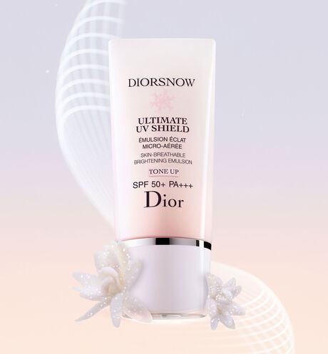 Dior - ディオール スノー UVシールド トーンアップ 50+ (SPF50+/PA+++) 瞬時にトーンアップした肌を叶える日焼け止め乳液 - 2 aria_openGallery