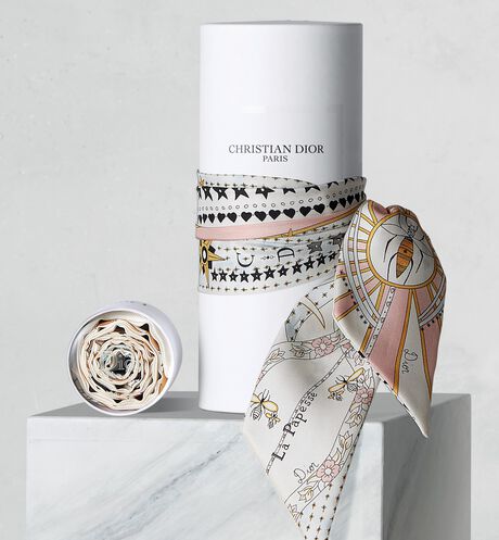 Reverse mono Pochette Metis with Dior Mitzah scarf. Obsessed