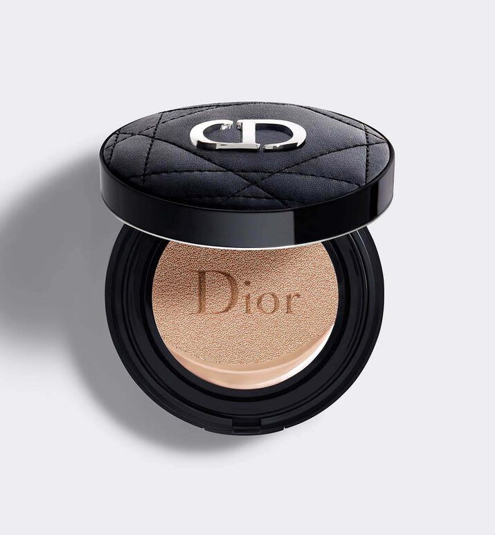 Dior Forever Couture Perfect Cushion: skin-caring fresh foundation | DIOR