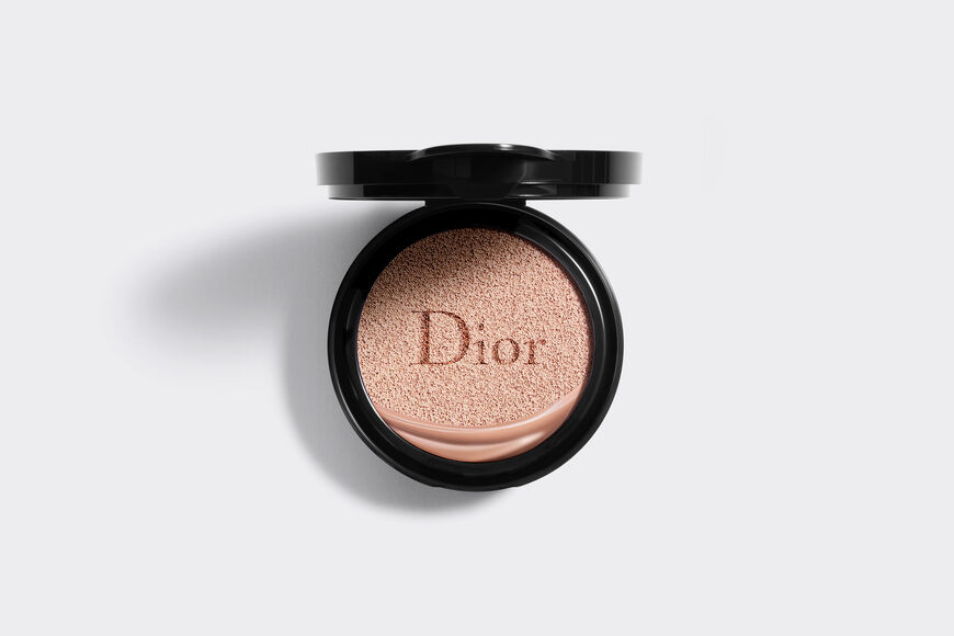 Dior - Dior Prestige Le Cushion Teint de Rose Refill Exceptional anti-aging foundation refill - high perfection and smoothing - spf 50 pa+++ - 5 Open gallery