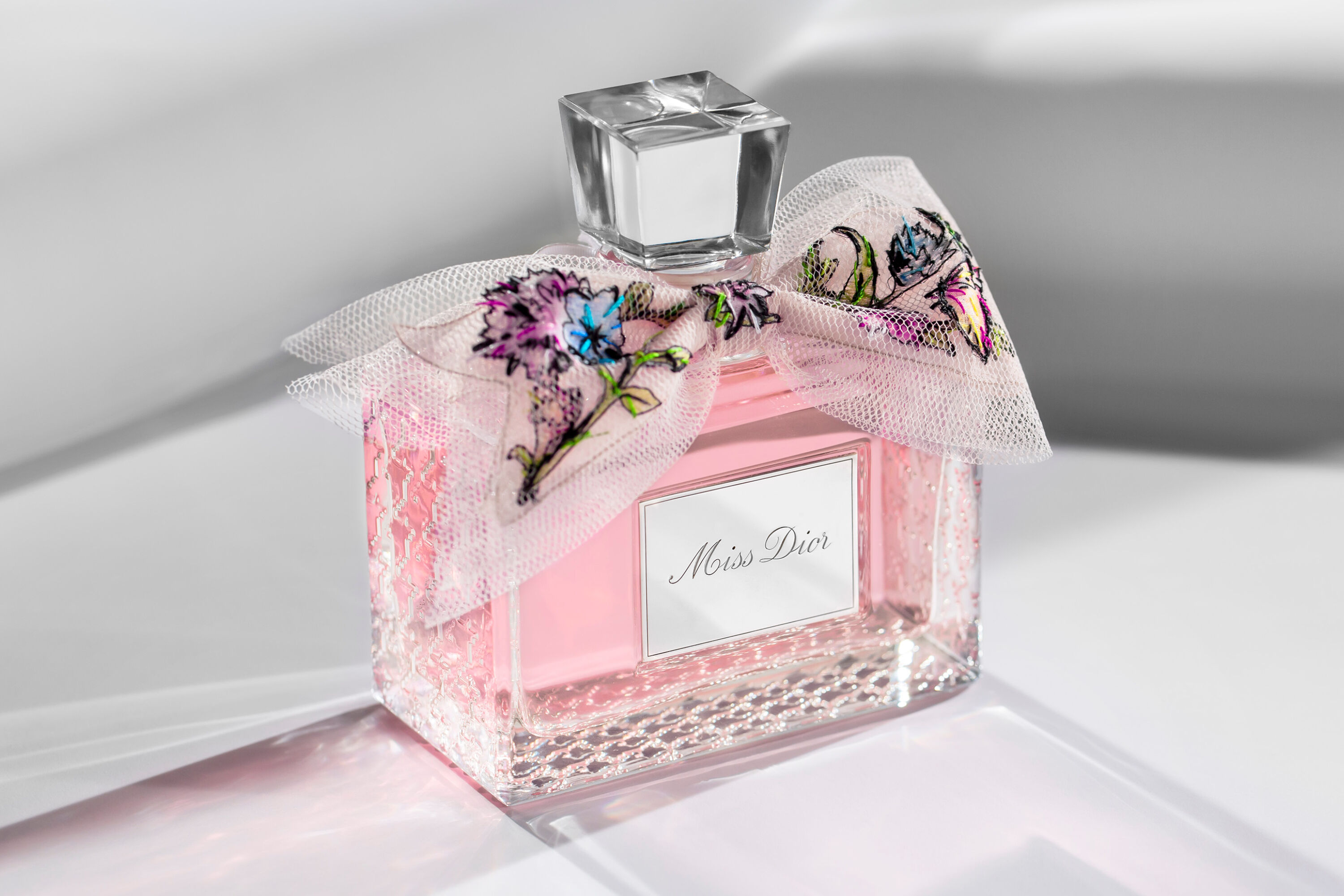 Onnauwkeurig houder Werkloos Miss Dior Eau de Parfum: Special Edition Couture Trunk | DIOR