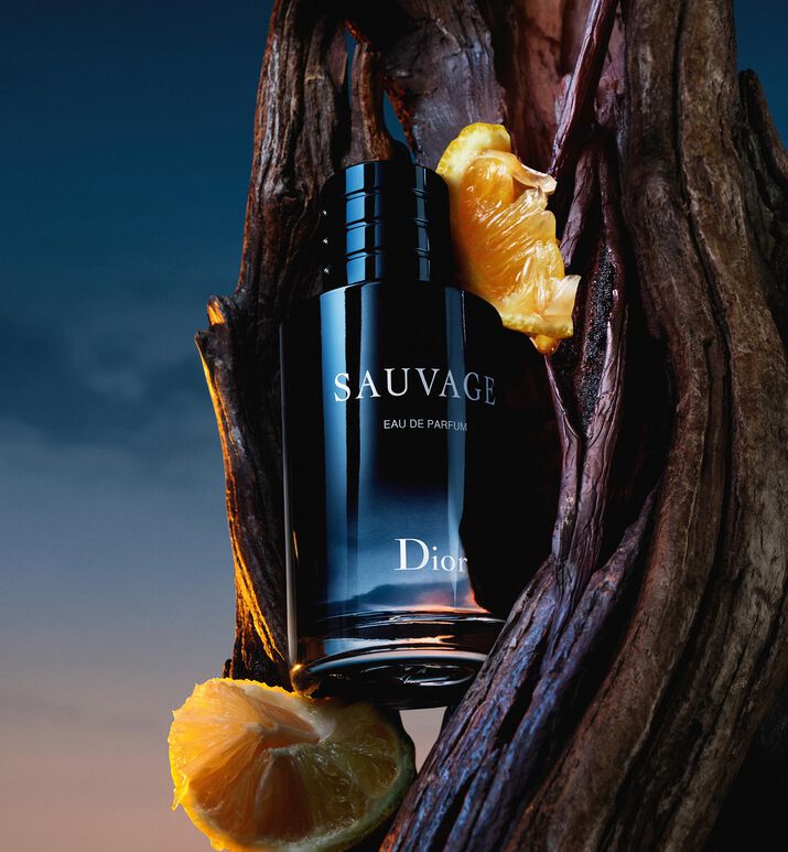 Tilhører pakke Modtager Sauvage Eau de Parfum: Citrus Vanilla Fragrance - Refillable | DIOR