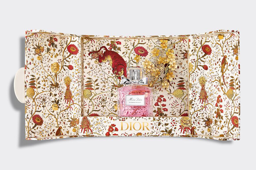 Dior - Le Petit Théâtre Miss Dior Blooming Bouquet - édition limitée nouvel an lunaire Coffret cadeau - eau de toilette et broche florale Ouverture de la galerie d'images