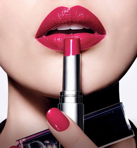 Dior - Dior Addict Lacquer Stick Liquified shine, saturated lip colour, weightless wear - 9 Open gallery