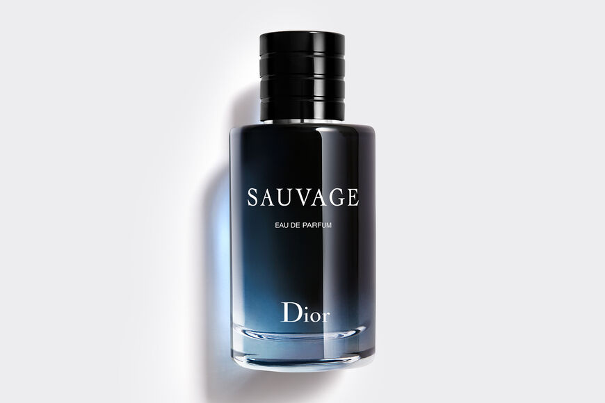 Dior - Sauvage Eau de parfum Eau de parfum - notes hespéridées et vanillées - rechargeable - 2 Ouverture de la galerie d'images