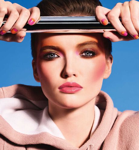 Dior - Rouge Blush - Color Games Collection Limited Edition Powder blush - couture colour - long wear - 8 Open gallery