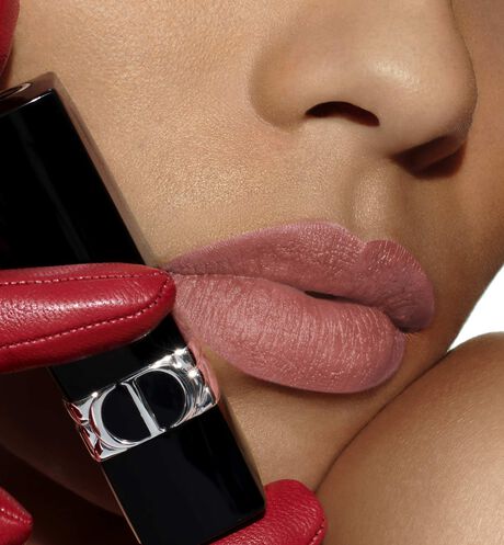 Dior - Rouge Dior Refillable lipstick with 4 couture finishes: satin, matte, metallic & new velvet - 47 Open gallery