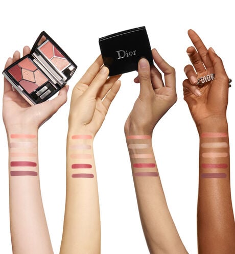 Dior - 5 Couleurs Couture - Velvet Limited Edition Eyeshadow wardrobe - high color - creamy powder - long wear - 12 Open gallery