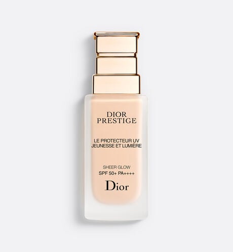 Dior - Dior Prestige Le Protecteur UV Jeunesse Et Lumière Sheer Glow SPF 50+ PA++++ Exceptional skin-protecting and correcting fluid - face and neck