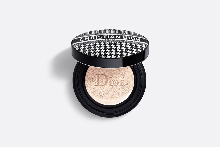 Dior - Dior Forever Couture Perfect Cushion - New Look Limited Edition Foundation - 24h wear - hydrating - luminous matte and glow finishes Open gallery