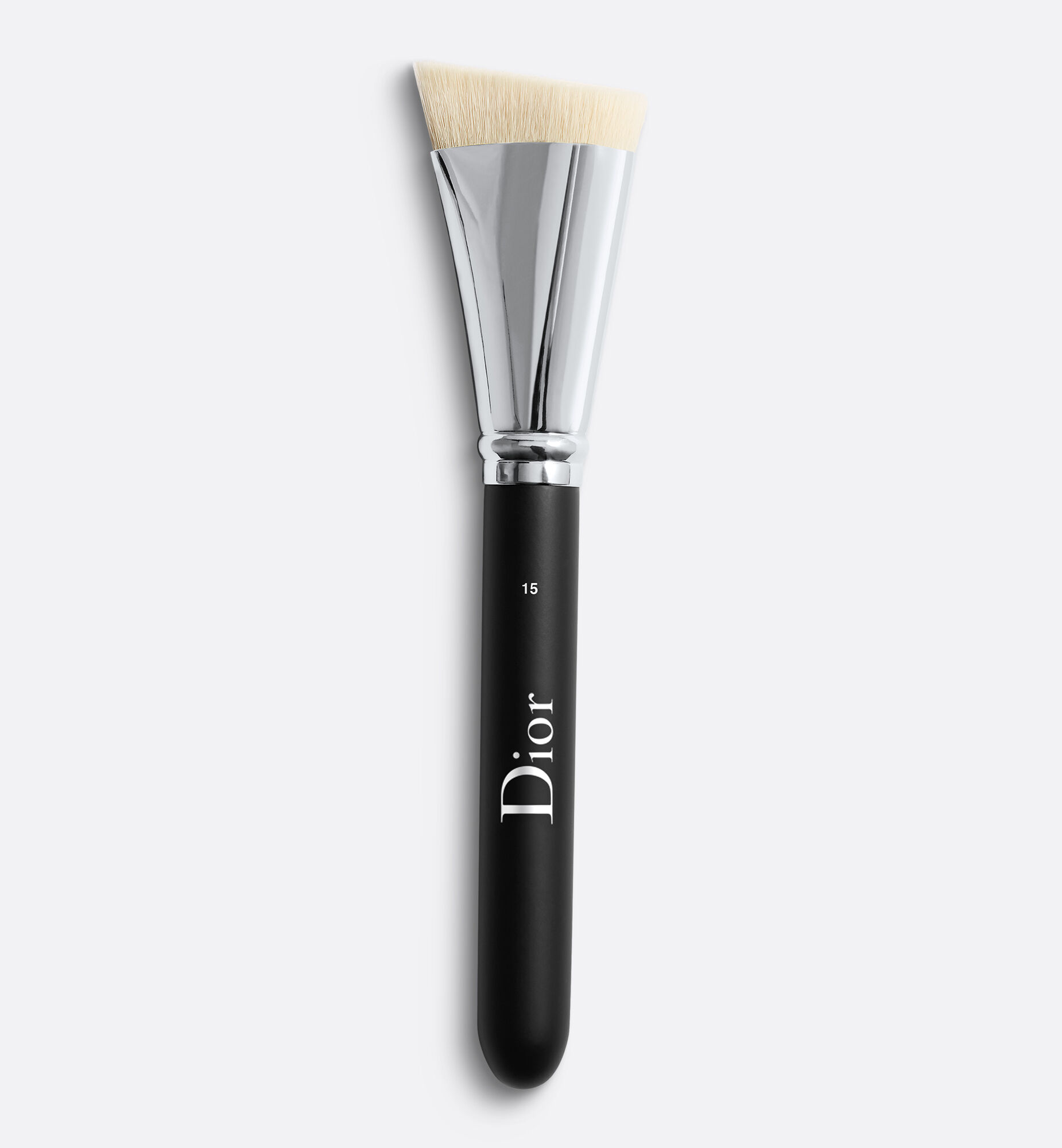 Brushes \u0026 accessories - Dior Backstage