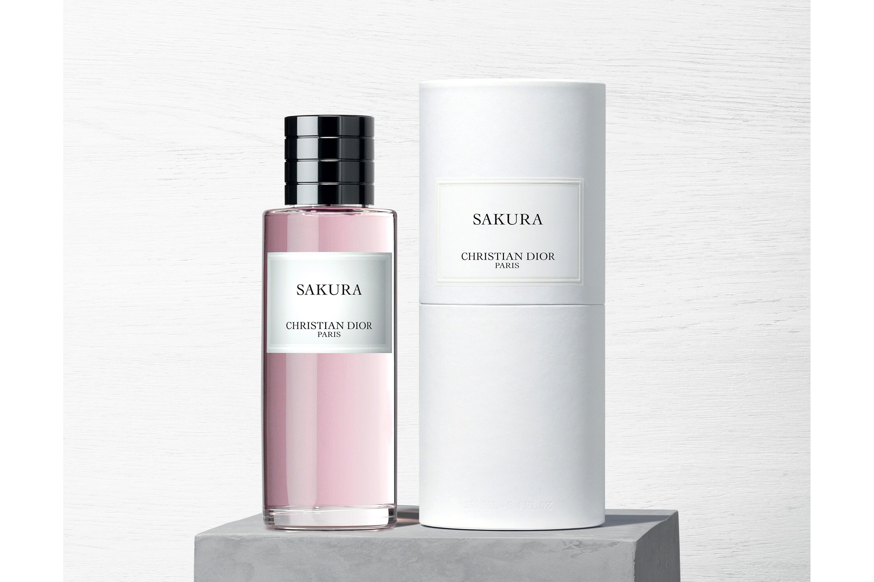 Sakura Fragrance: the floral fragrance of Japanese inspiration | DIOR