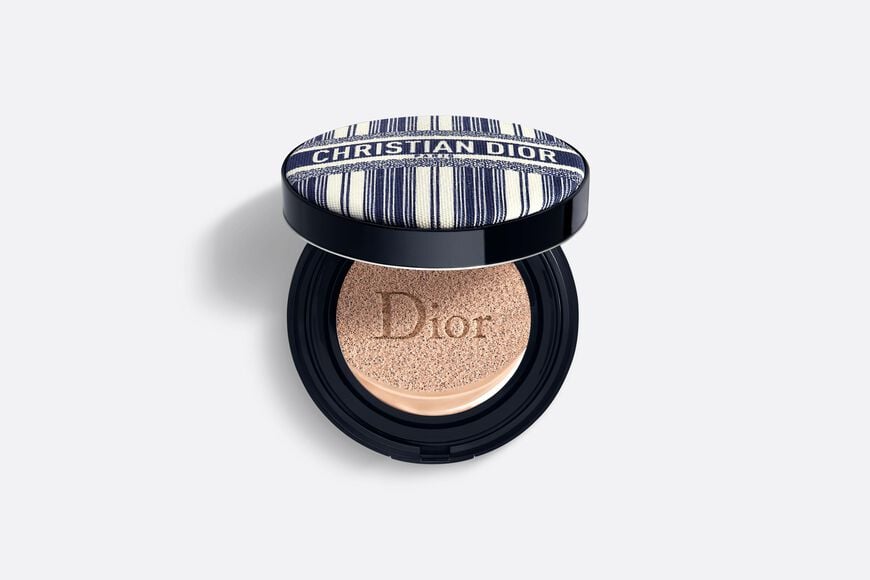 Dior - Dior Forever Couture Perfect Cushion - edición limitada Dioriviera Fondo de maquillaje duración 24 h - hidratante - acabados mate luminoso y radiante - 13 aria_openGallery