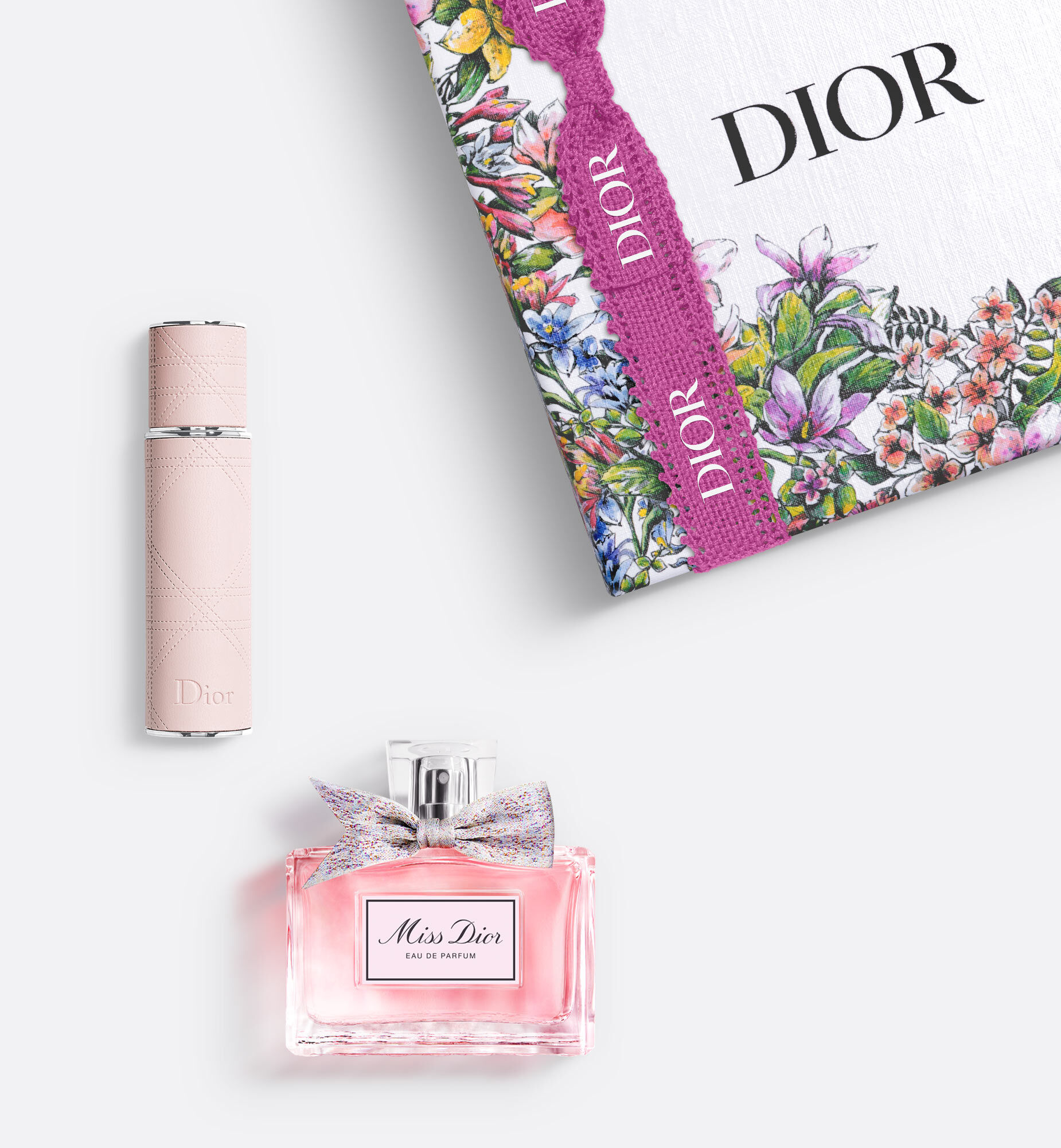 Dior 刻印ブローチ・香水セット-