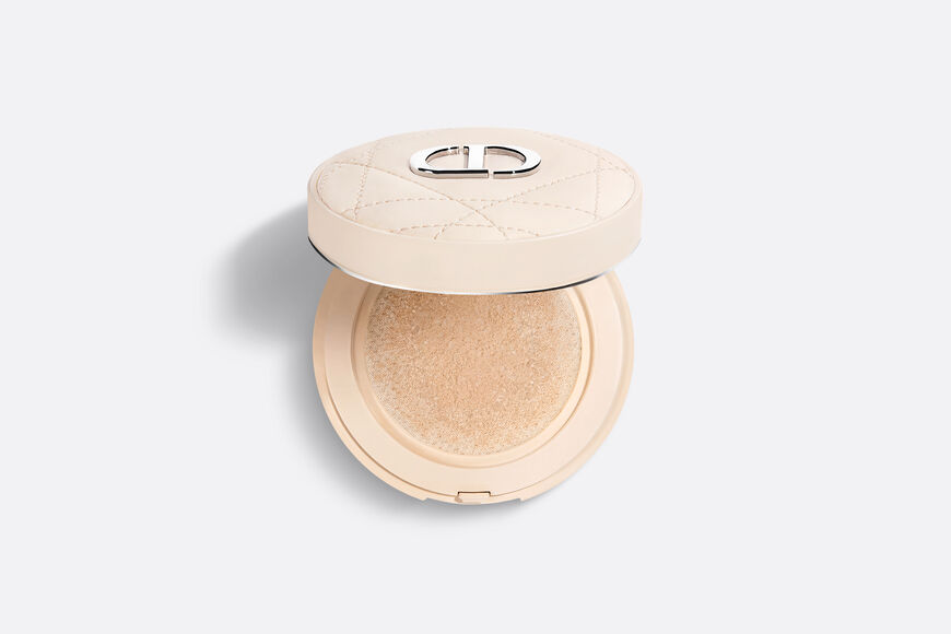Dior - Dior Forever Cushion Powder Ultra-fine skin fresh loose powder - long-wear translucent perfection - 4 Open gallery