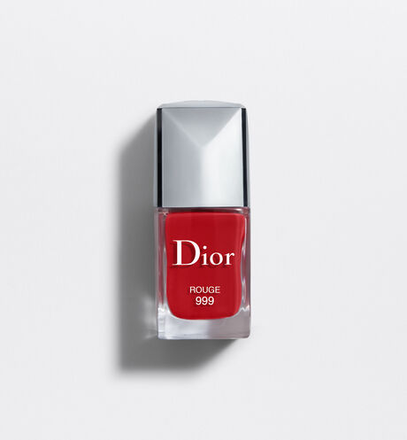 Dior - Dior Vernis Nail lacquer - couture color - shine and long wear - gel effect - protective nail care