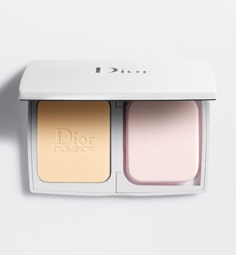 Dior - Diorsnow Compact Luminous Perfection Brightening Foundation Spf 20 - Pa +++ Correction, control & comfort