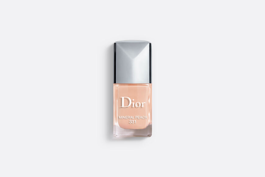 Dior - Dior Vernis Nail lacquer - couture color - shine and long wear - gel effect - protective nail care - 30 Open gallery