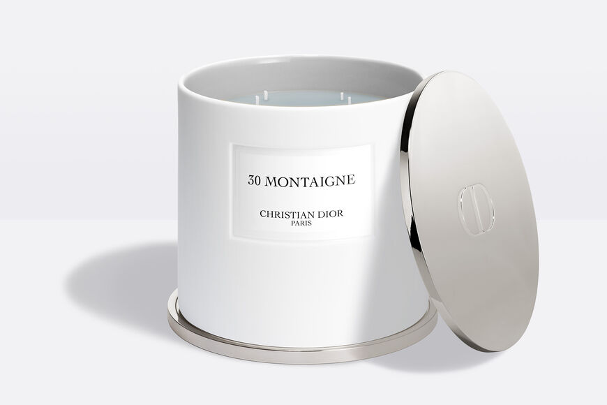 Dior - 30 Montaigne Giant Candle Scented candle - amber and spicy notes - 1.5 kg Open gallery