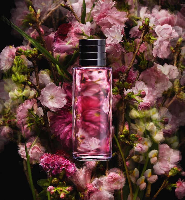 Сакура парфюм. Диор Сакура. Dior Sakura Parfum. Сакура коллекция диор. Духи Сакура женские диор.