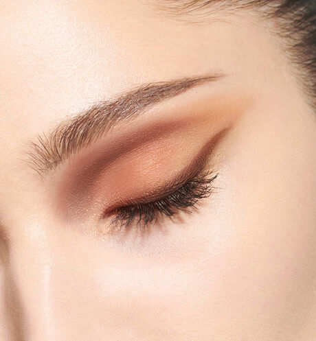 Dior - 5 Couleurs Couture - Velvet Limited Edition Eyeshadow palette - high color - creamy powder - long wear - 2 Open gallery