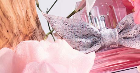 zwaarlijvigheid optocht Geweldig Miss Dior: the New Dior Eau de Parfum with a Couture Bow | DIOR